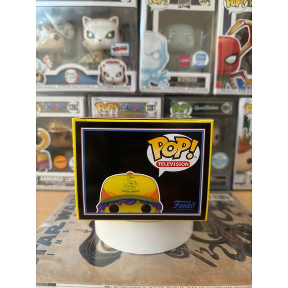Funko Pop! Dustin #828 Stranger Things Netflix Target Exclusive Black Light - Picture 5 of 6